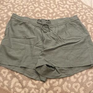 NWT J.Crew linen blend shorts